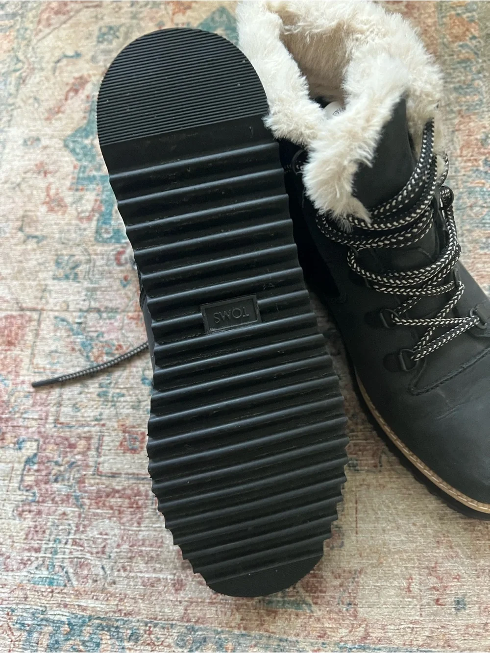 Toms Black Lace-Up Winter Boots with Cream Faux Fur Collar